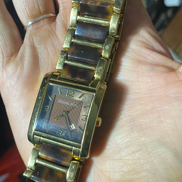 WORKING Michael Kors Ladies Watch MK4242 Gold-tone and Tortoise Shell Acrylic - Picture 5 of 6